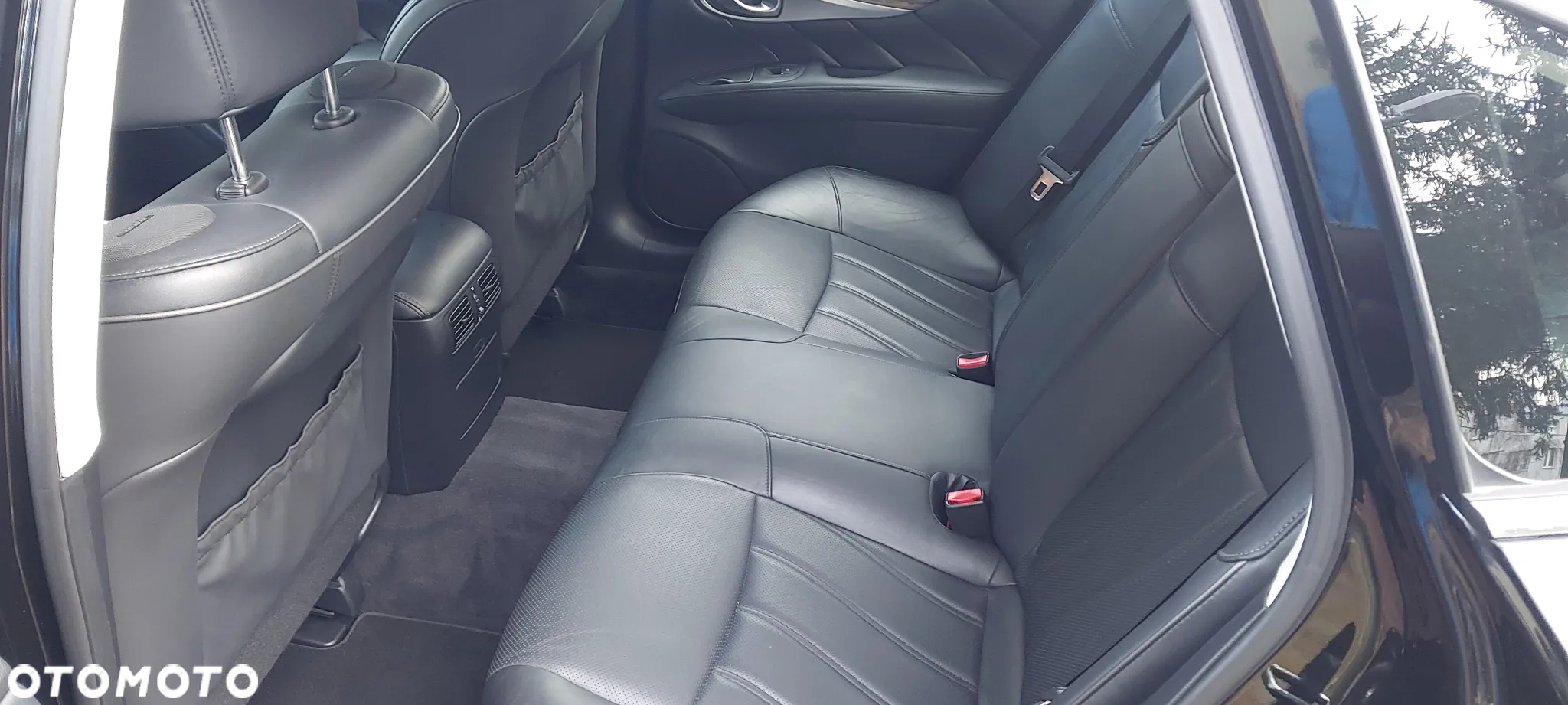 Infiniti Q70 Hybrid Premium Tech - 9