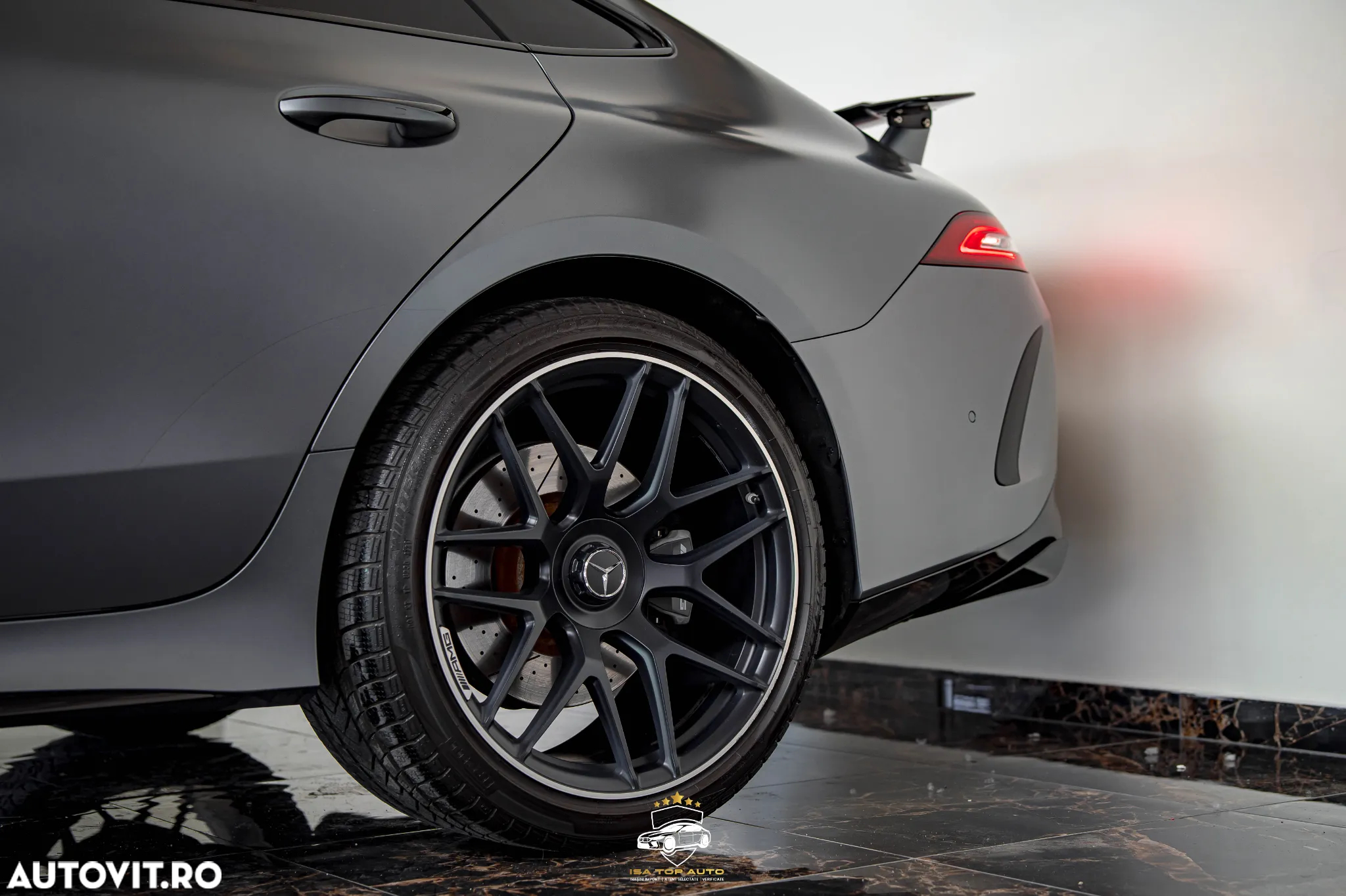 Mercedes-Benz AMG GT 43 4MATIC+ - 38
