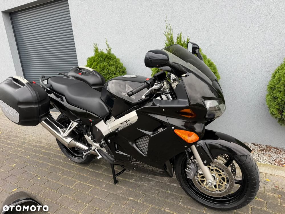 Honda VFR - 21