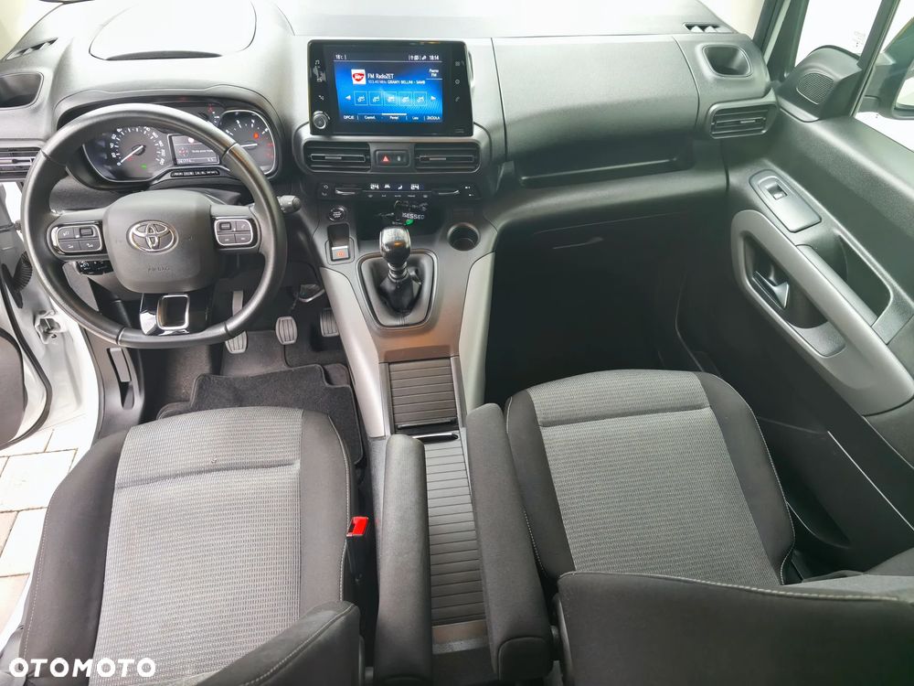 Toyota Proace City Verso 1.2 Turbo L1 Team Deutschland - 21