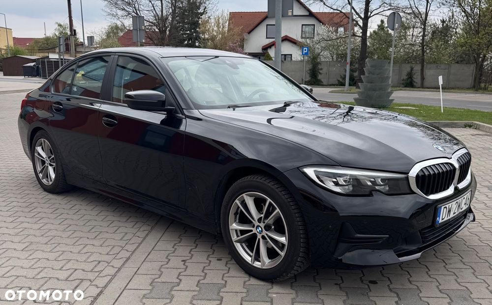 BMW Seria 3 318i Business Edition sport - 3