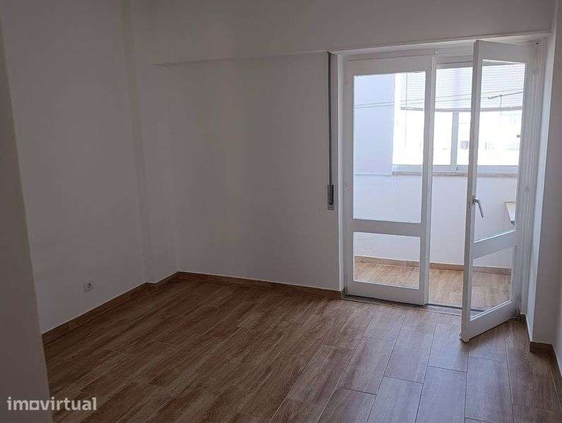 Vendo T1 bonfim - setubal - Grande imagem: 5/7