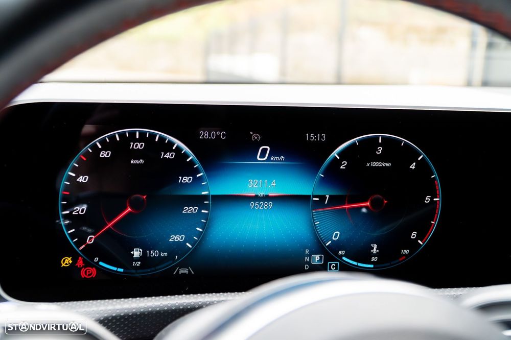 Mercedes-Benz CLA 200 - 32