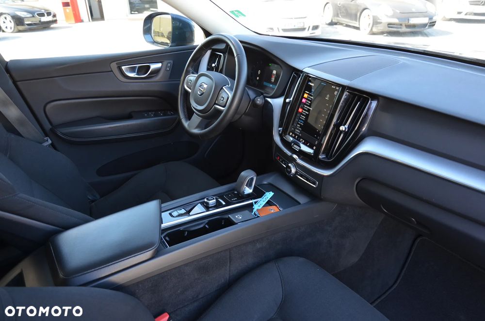 Volvo XC 60 T6 Plug-In Hybrid AWD Inscription - 17