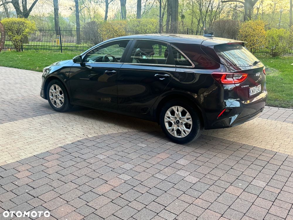 Kia Ceed 1.6 CRDi Eco-Dynamics+ (48V Mild-Hybrid) Platinum Edition - 13