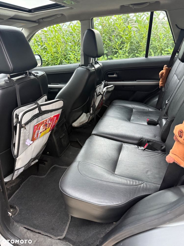 Suzuki Grand Vitara 1.9 DDiS - 12