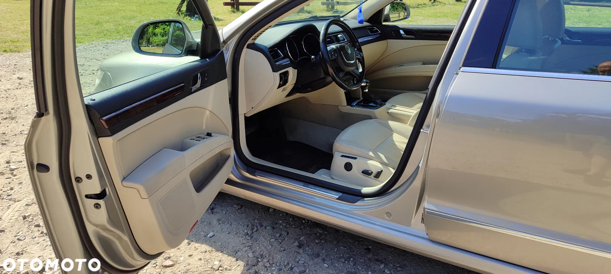 Skoda Superb 2.0 TDI Platinum DSG - 4