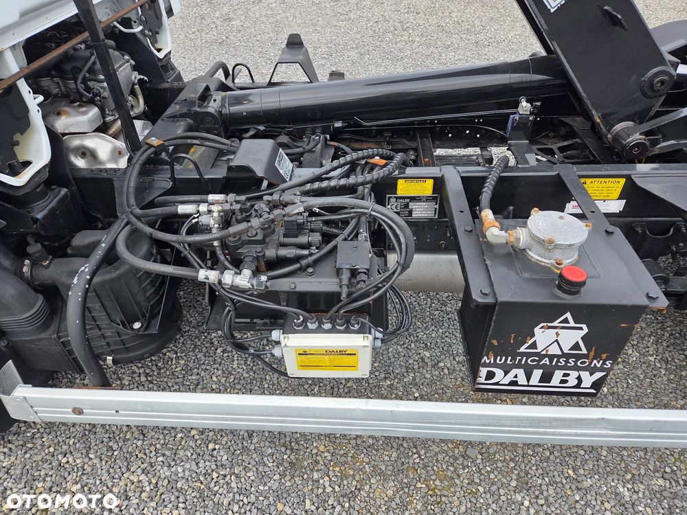 Renault Maxity 2.5 DCI 110KM/ Hakowiec / DMC 3.5T / - 9