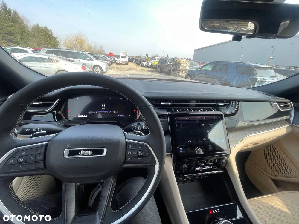 Jeep Grand Cherokee - 9