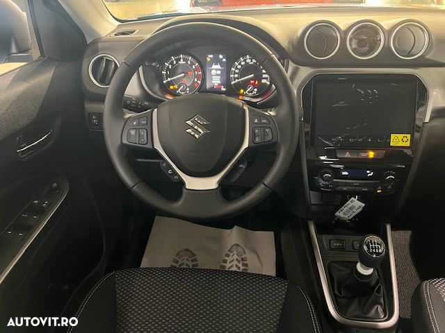 Suzuki Vitara 1.4 Boosterjet 6MT MHEV Passion - 8