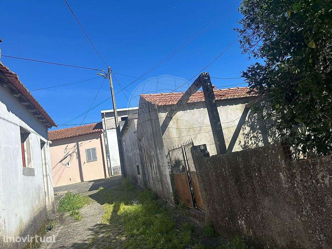 Moradia T4 para venda - Grande imagem: 2/4