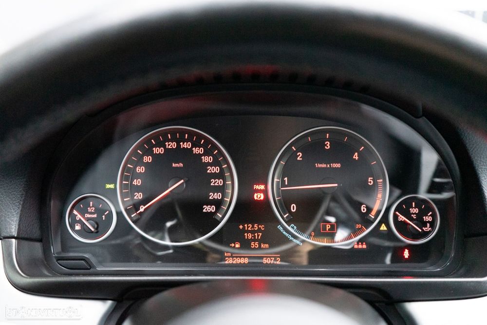 BMW 525 d Pack M Auto - 31