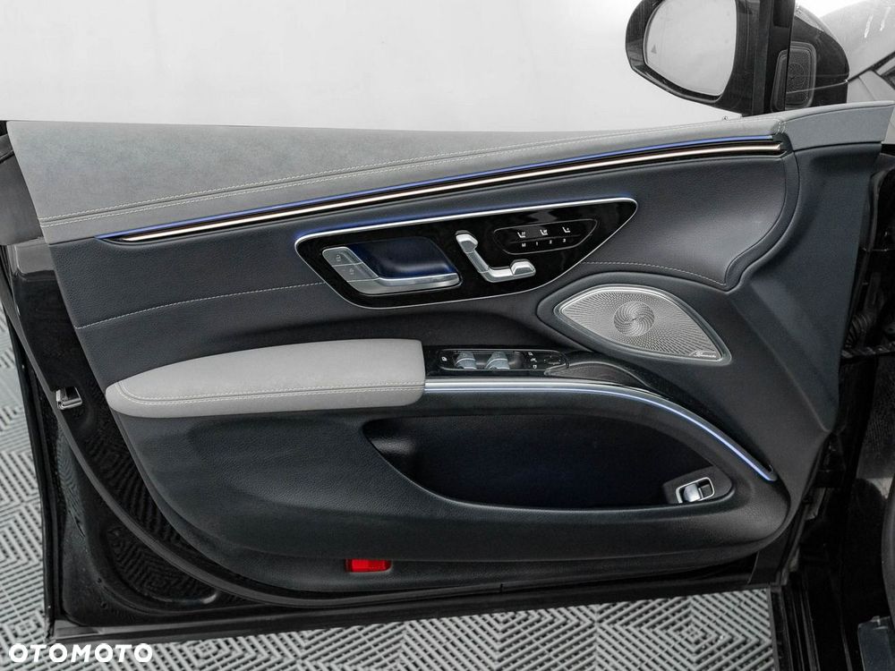 Mercedes-Benz EQS 450+ 107.8kWh - 12