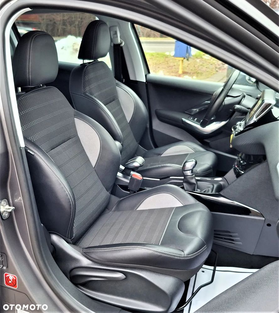 Peugeot 2008 PureTech 110 Stop&Start Allure - 25