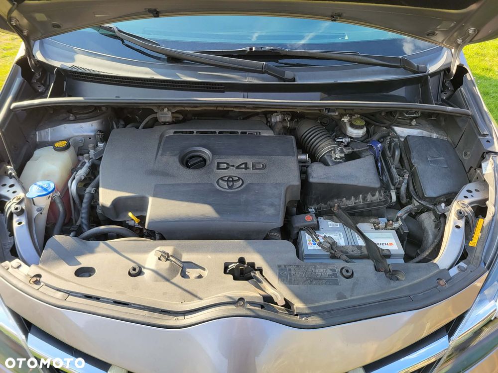 Toyota Verso 2.0 D-4D 5-Sitzer Executive - 29