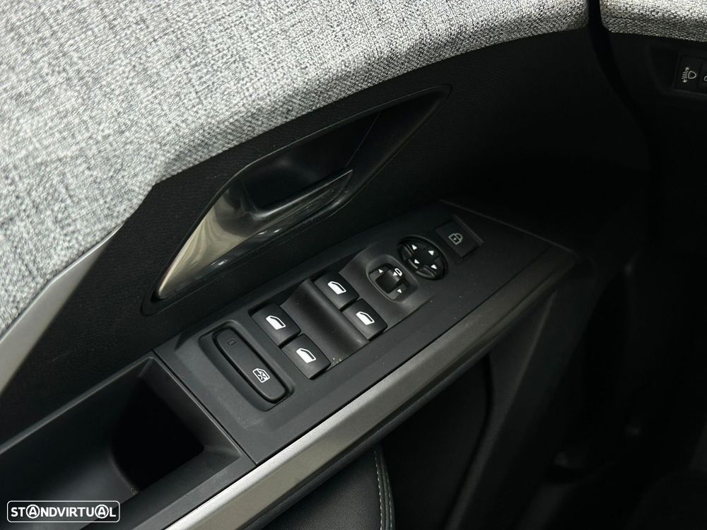 Peugeot 5008 1.2 Hybrid Allure e-DCS6 - 9