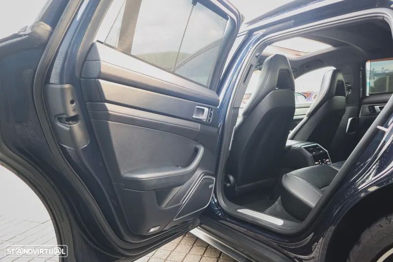 Porsche Panamera Sport Turismo 4 E-Hybrid Platinum Edition - 33