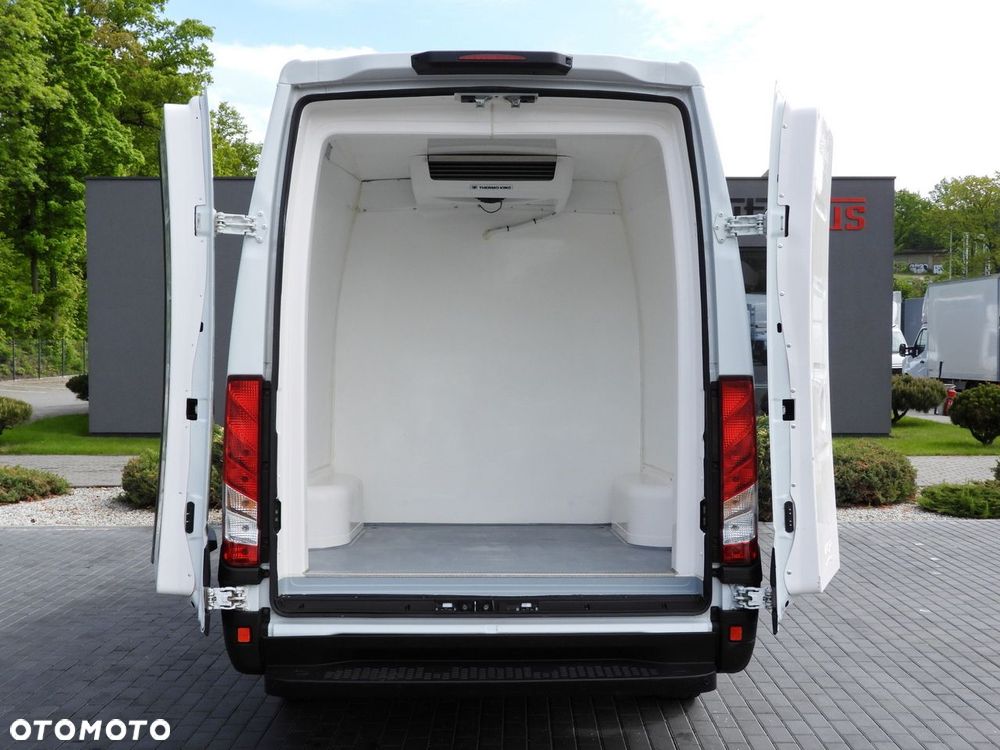 Iveco DAILY 35S14 FURGON CHŁODNIA -10*C ZASILANIE 230V TEMPOMAT AUTOMAT HI-MATIC KLIMATYZACJA  140KM - 14