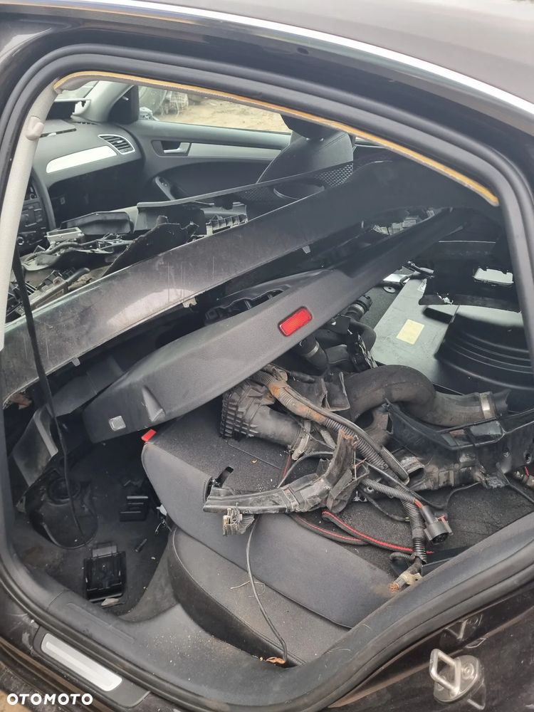 Audi A4 B8 sedan 1.8 tfsi CDHB skrzynia LLV lakier LZ7L na czesci - 13