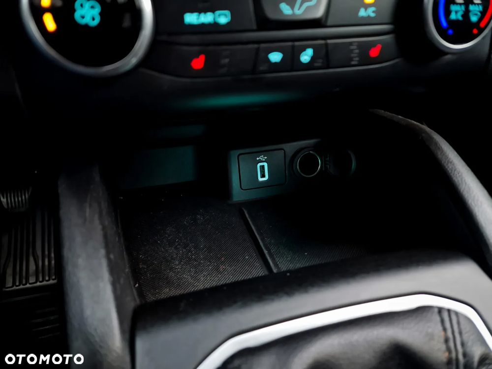 Ford Focus SW 1.0 EcoBoost Titanium - 12