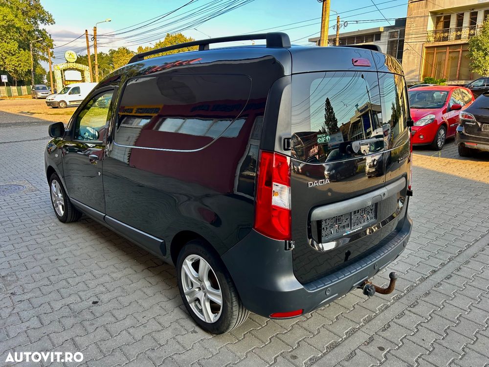 Dacia Dokker TCe 115 Stepway Celebration - 4