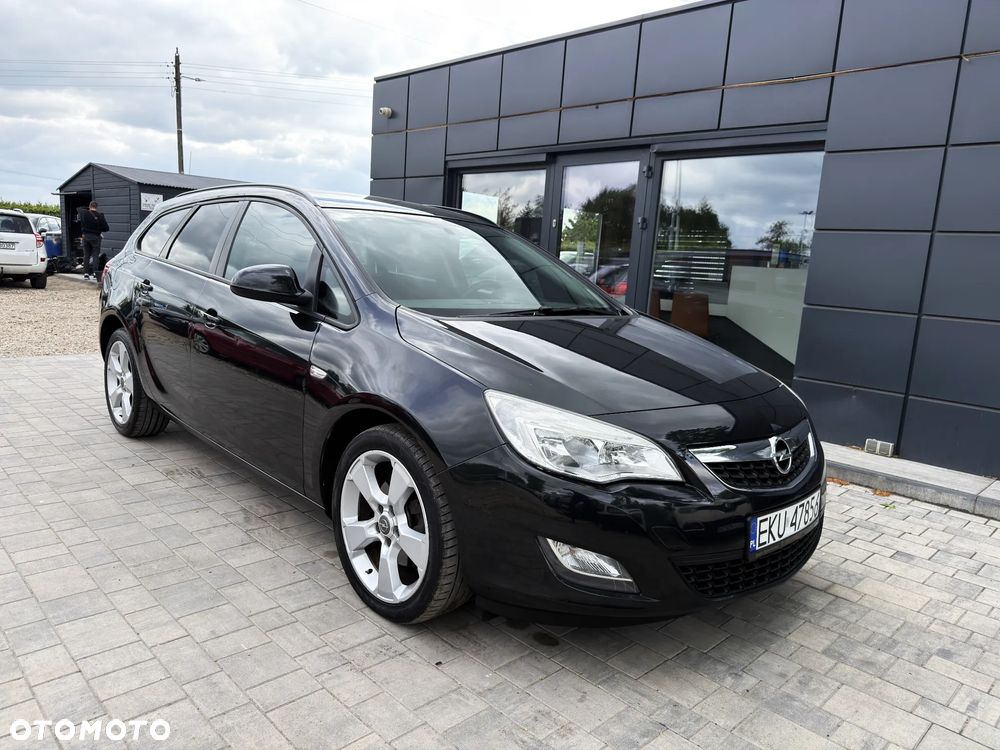 Opel Astra 1.7 CDTI Cosmo - 1