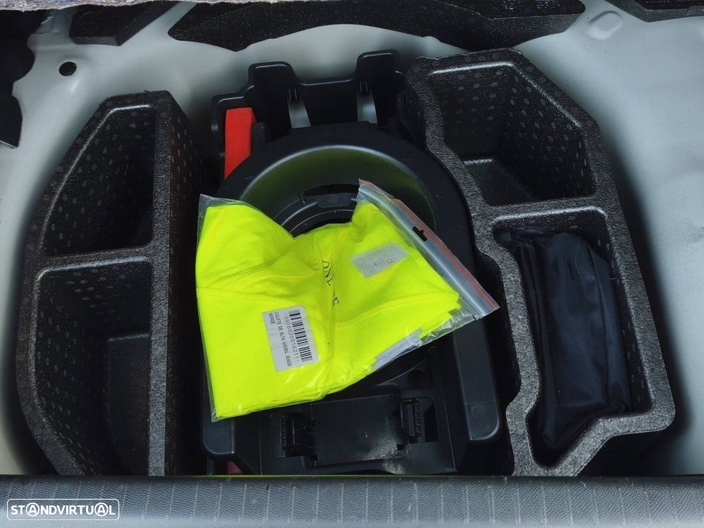 Peugeot 208 PureTech 100 EAT8 Allure - 20