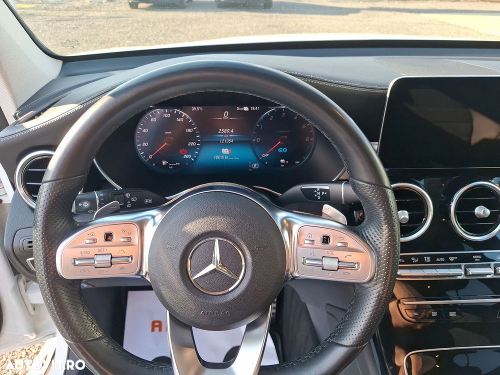 Mercedes-Benz GLC - 11