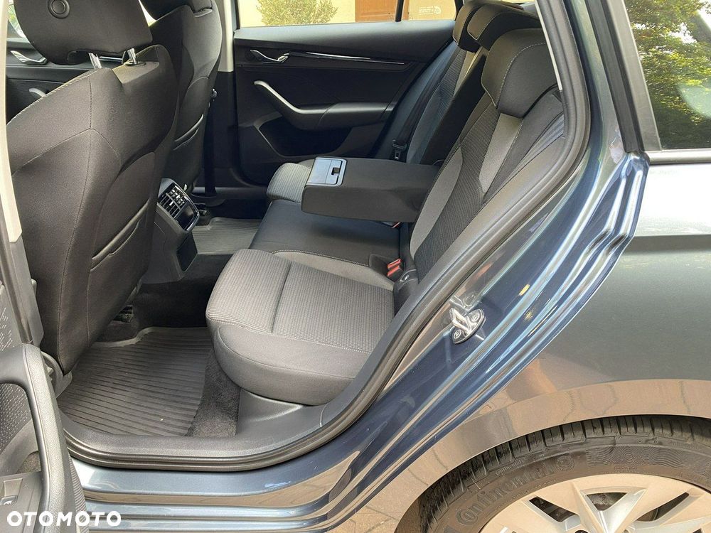 Skoda Octavia 1.5 TSI ACT Ambition - 32