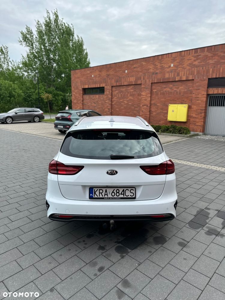 Kia Ceed 1.6 CRDi mHEV L DCT - 16