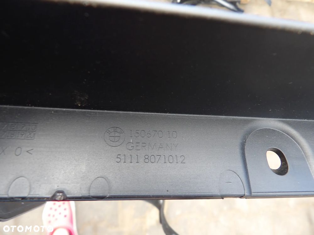 BMW - G30,G31 - USZCZELKA ZDERZAKA PRZEDNIEGO - M PAKIET - 8071012 - 2