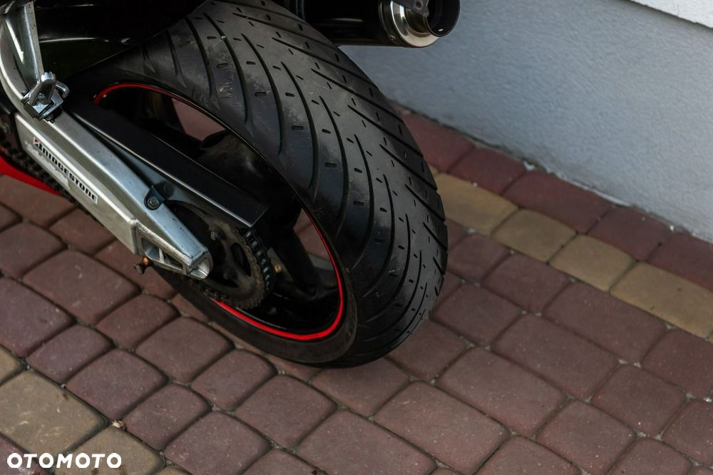 Yamaha R6 - 10