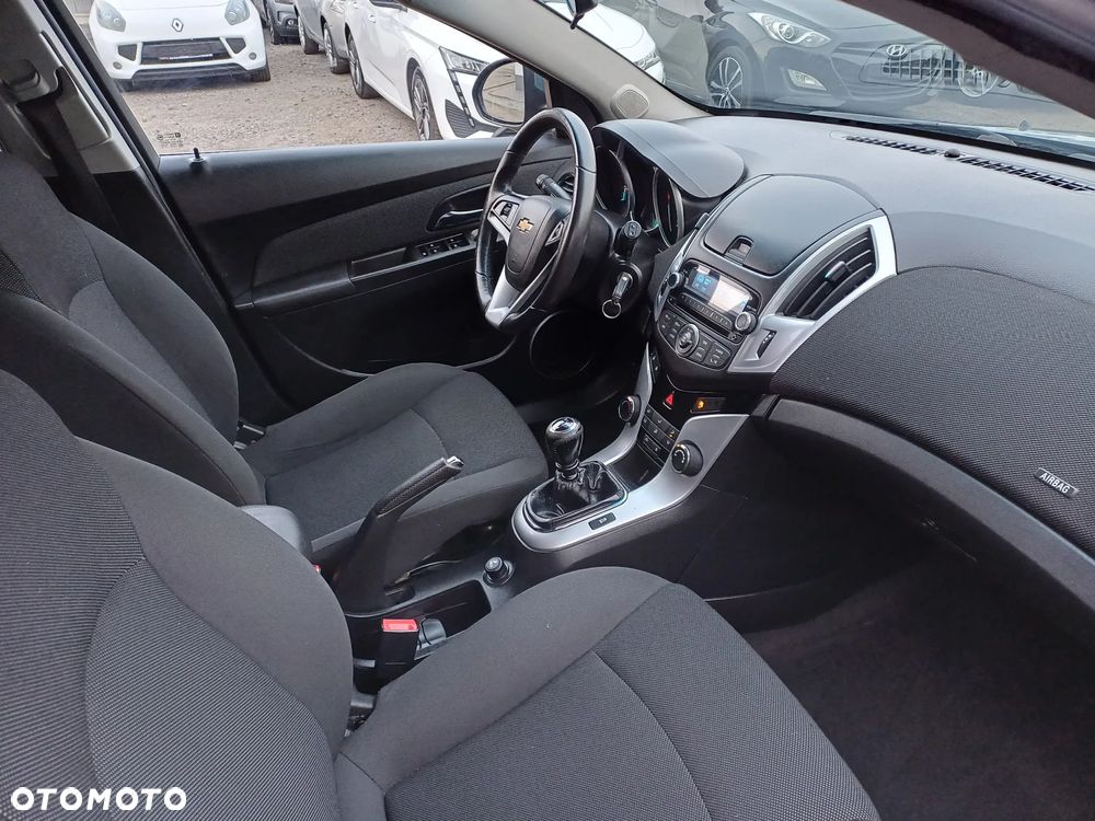 Chevrolet Cruze 1.6 LT+ - 11