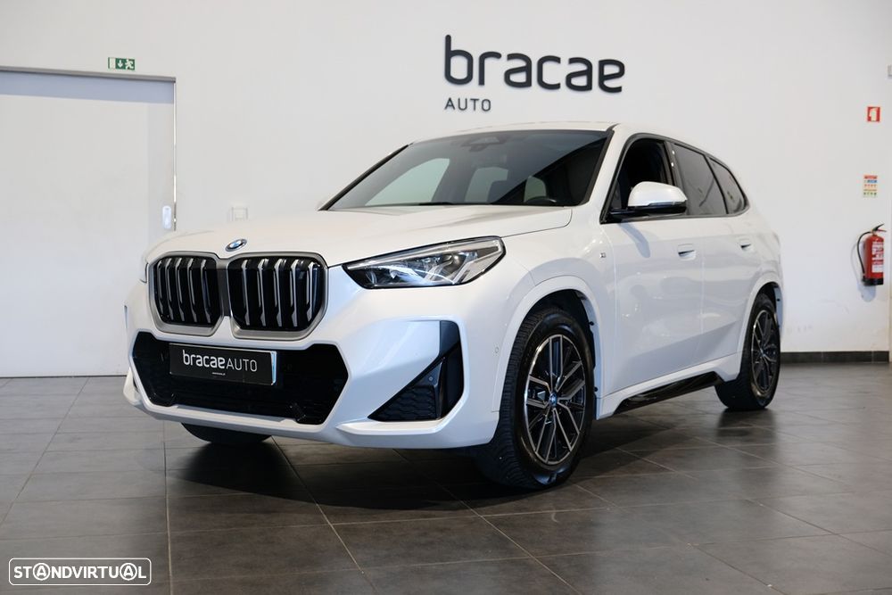BMW iX1 xDrive30 M Sport Pack - 4