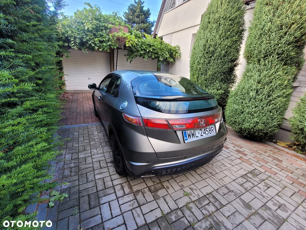 Honda Civic 1.8 Comfort - 11
