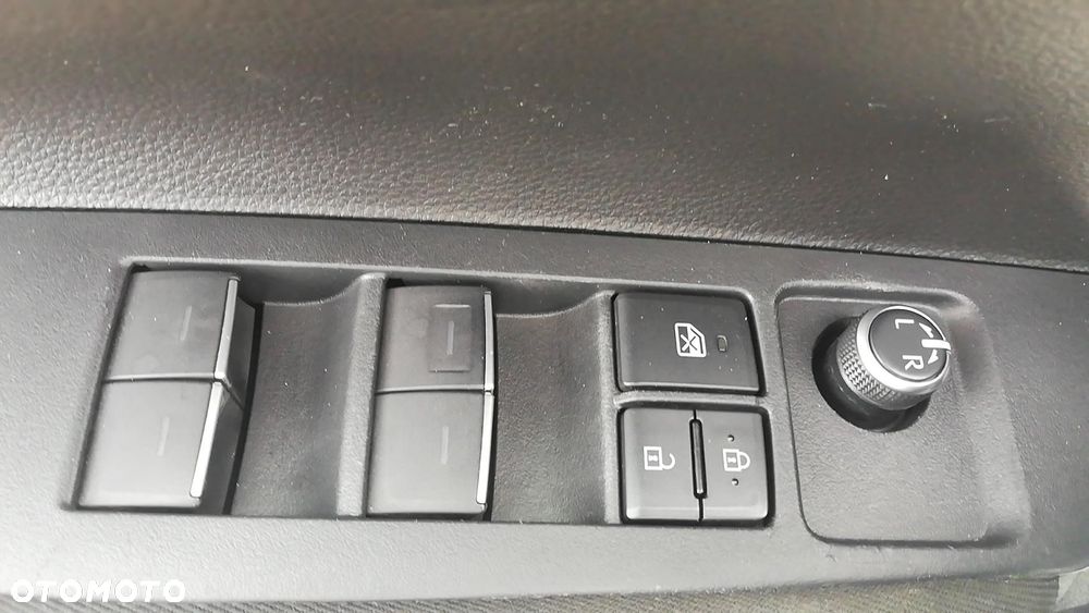 Toyota Corolla 1.8 Hybrid Comfort - 17