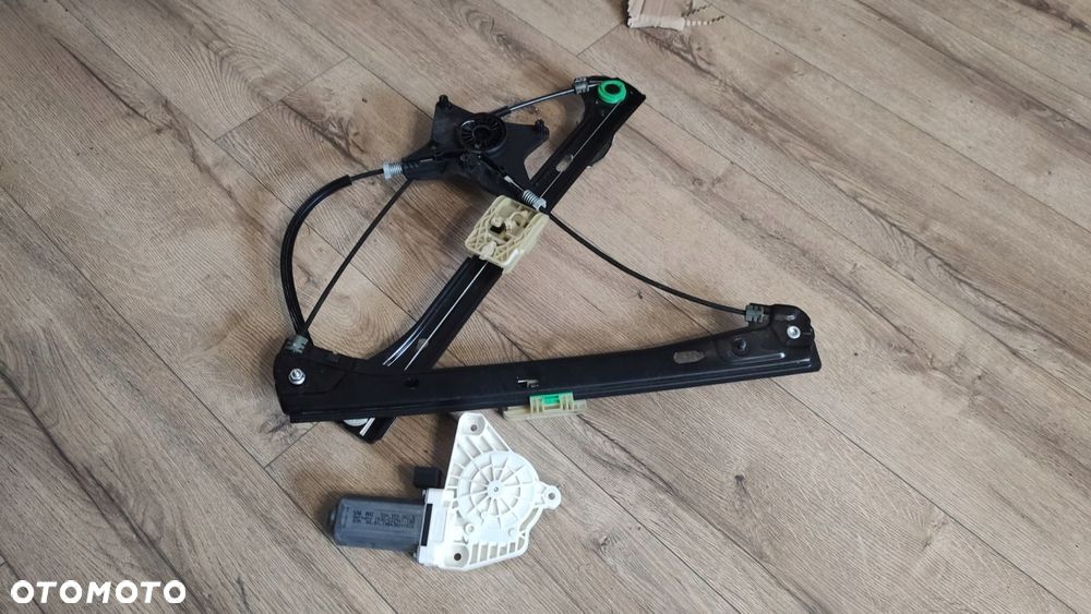 MECHANIZM SZYBY PRAWY PRZÓD VW PASSAT B8 PODNOŚNIK - 1