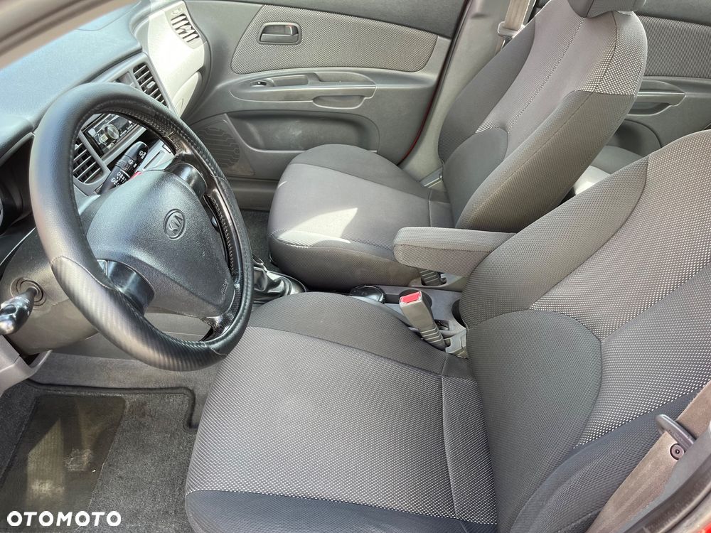 Kia Rio 1.6 Sport - 17