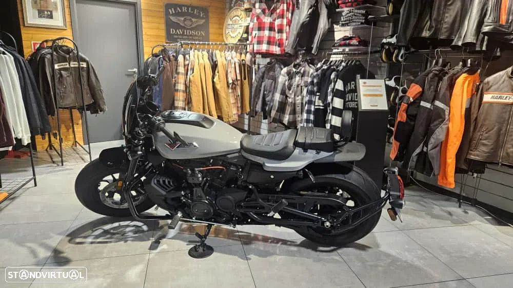 Harley-Davidson Sportster SPORTSTER S - 12