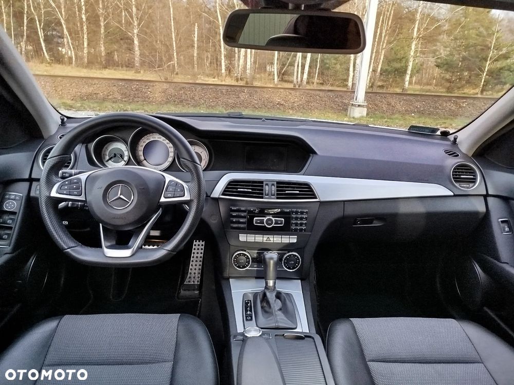 Mercedes-Benz Klasa C 220 CDI 7G-TRONIC Avantgarde Edition - 15