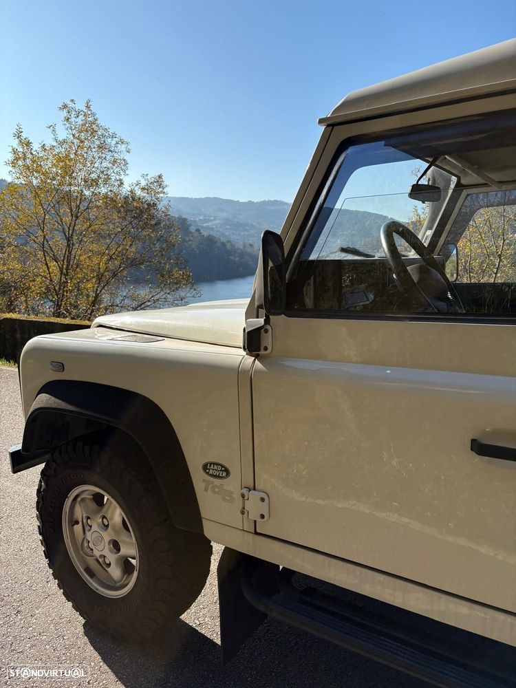 Land Rover Defender 110 2.5 TD5 Metal Top - 31