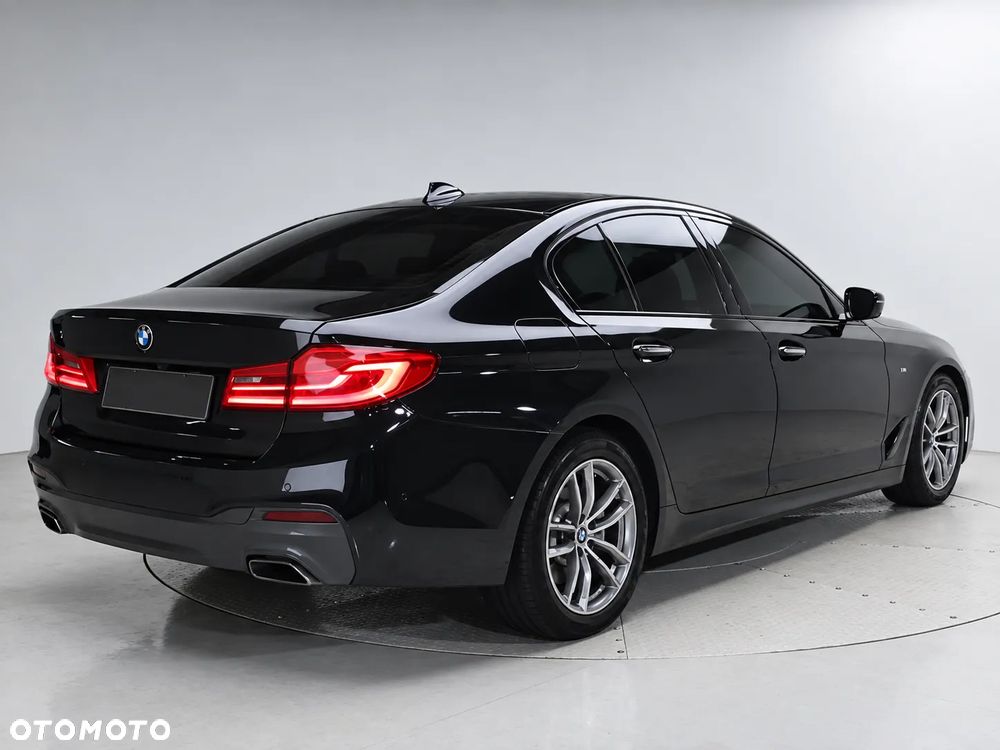 BMW Seria 5 520d M Sport Edition - 3