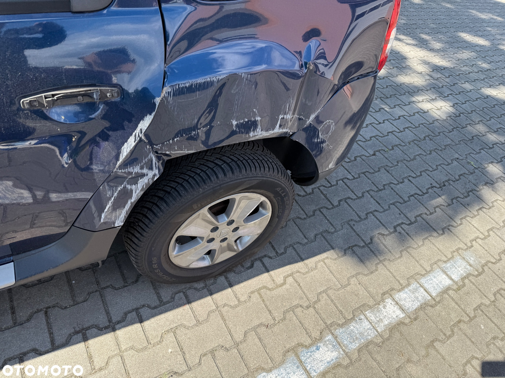 Dacia Duster 1.6 SCe Laureate S&S - 16