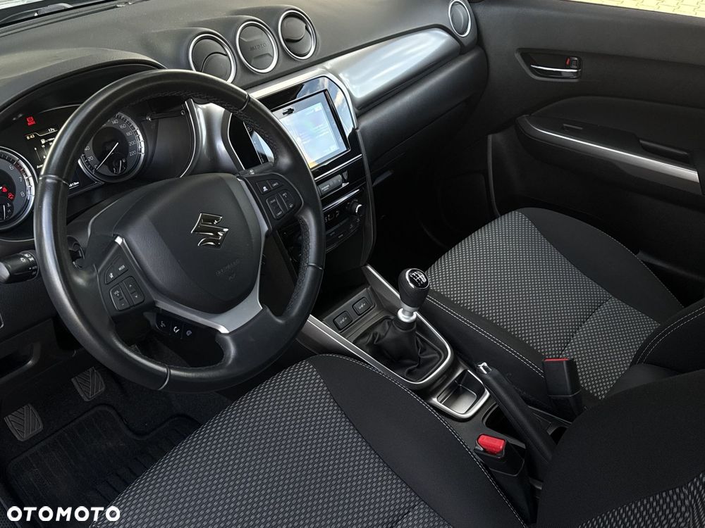 Suzuki Vitara 1.4 Boosterjet SHVS Premium 2WD - 9