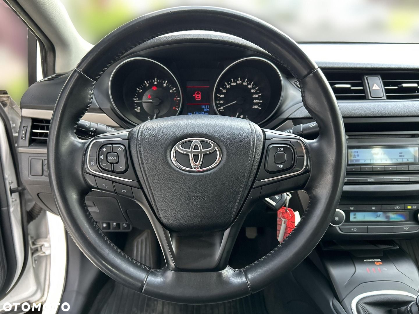 Toyota Avensis 1.8 Active - 13