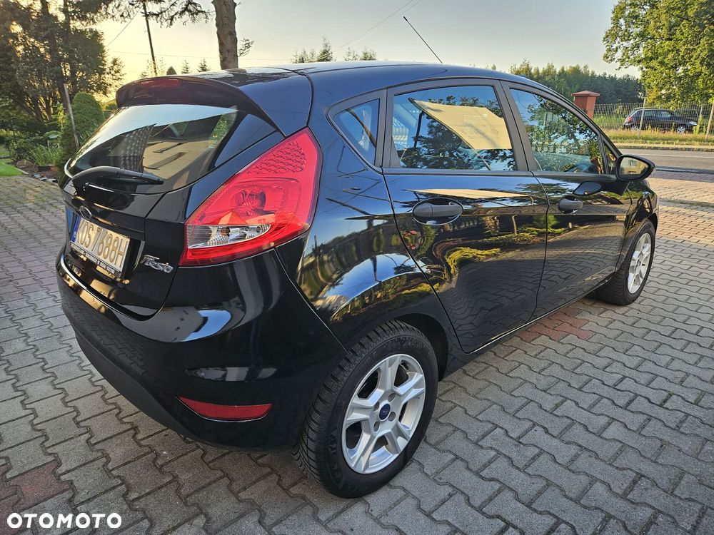 Ford Fiesta - 2