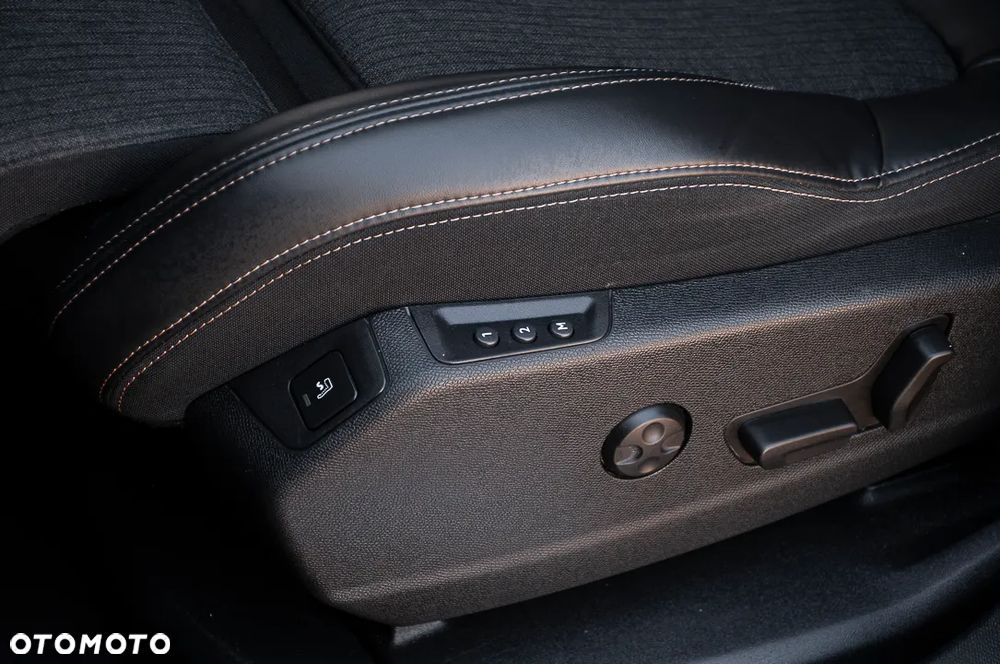Peugeot 5008 155 THP Automatik Platinum - 27