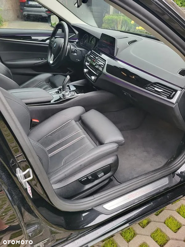 BMW Seria 5 520d Sport Line - 8
