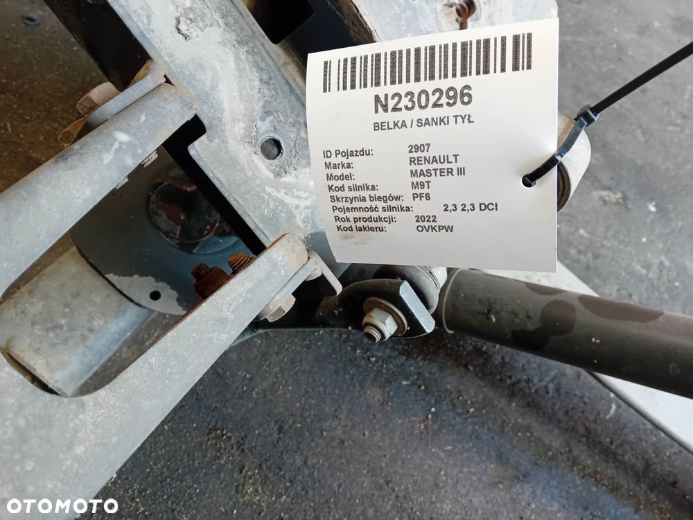 BELKA / SANKI TYŁ RENAULT MASTER III - 1