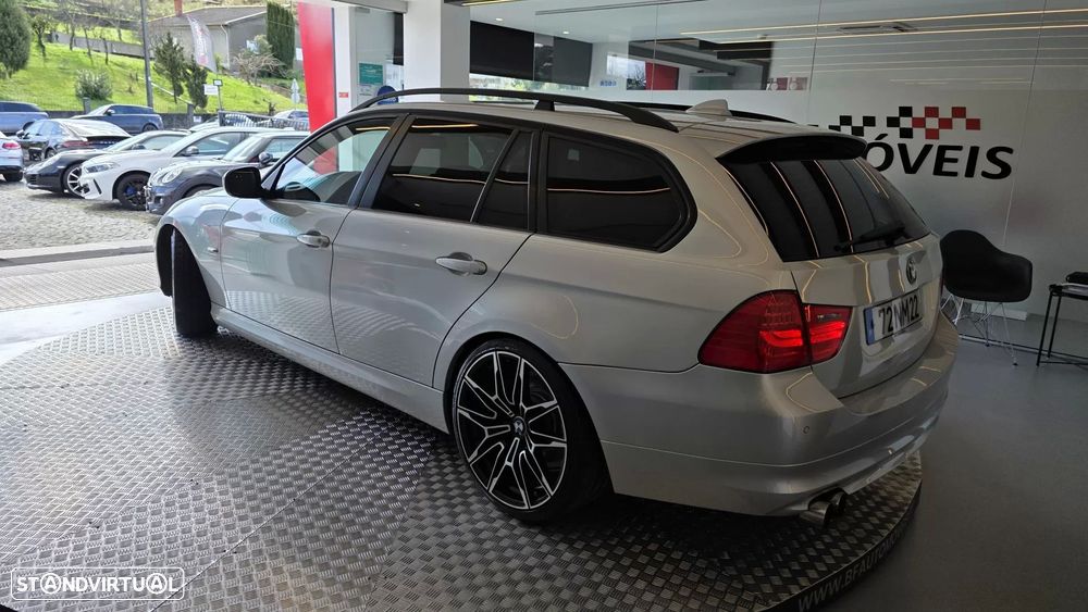 BMW 320 d EfficientDynamics Navigation - 24